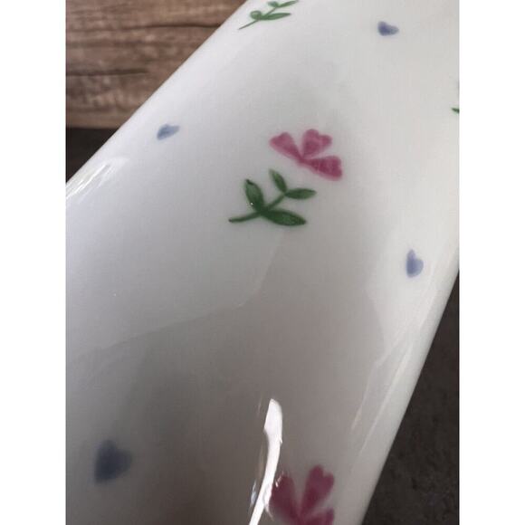 Vintage FTD Floral Hearts White Porcelain 6.5 Bud Vase Japan - Picture 5 of 11